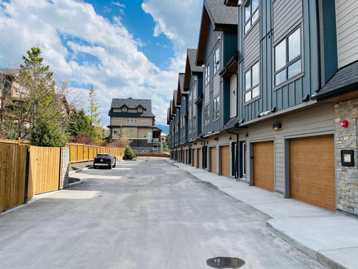 Joe'S Contemporary 2 King Bedrooms Vacation Home In Canmore Bagian luar foto
